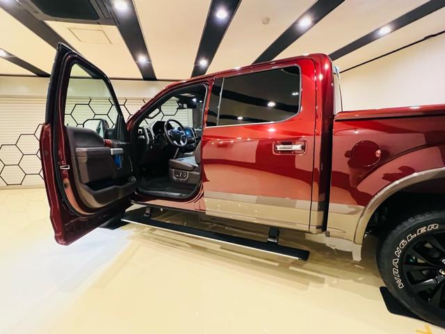 F-150 キングランチ 新車並行 V8 5000CC 4WD 大型サンルーフ キングランチ専用インテリア 360度カメラ オートステップ ハードトノカバー マッサージシート シートエアコン ヒッチメンバー ETC(36枚目)
