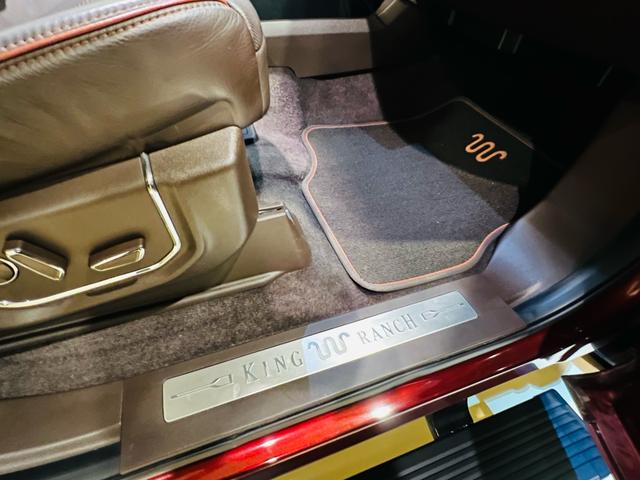 F-150 キングランチ 新車並行 V8 5000CC 4WD 大型サンルーフ キングランチ専用インテリア 360度カメラ オートステップ ハードトノカバー マッサージシート シートエアコン ヒッチメンバー ETC(73枚目)