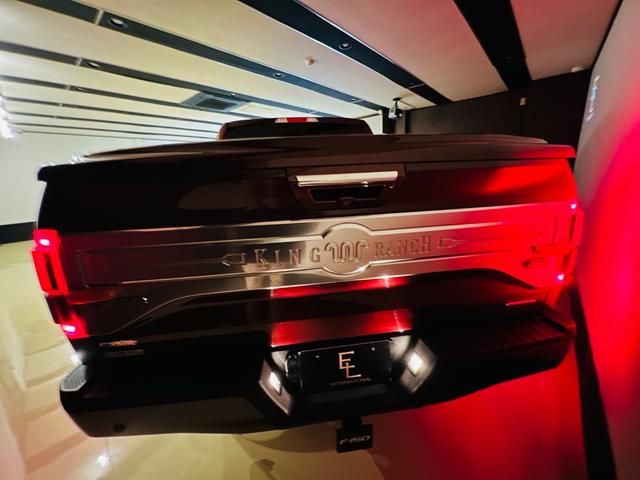 F-150 キングランチ 新車並行 V8 5000CC 4WD 大型サンルーフ キングランチ専用インテリア 360度カメラ オートステップ ハードトノカバー マッサージシート シートエアコン ヒッチメンバー ETC(76枚目)