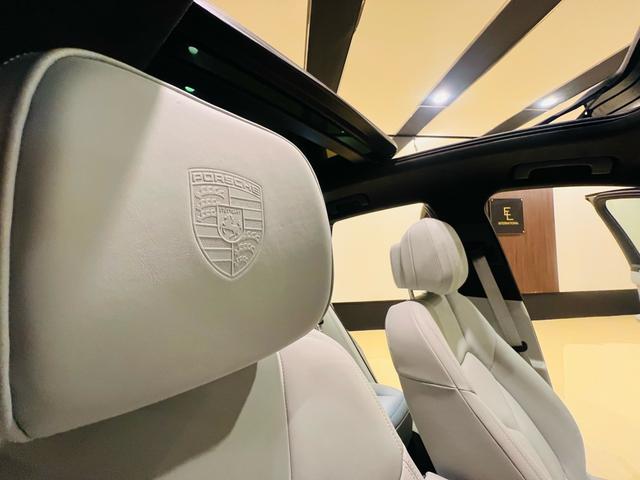 マカン マカンＳ　ＯＰ３９９　ワンオーナー禁煙車　禁煙車　ＯＰスポクロ　ＯＰホワイトレザーＰＫＧ　ＯＰルーフライニング　ＯＰパノラマルーフ　ＯＰ２１インチスパイダーＡＷ　ＯＰエクステリアＰＫＧ　ＯＰテインテッドＬＥ（34枚目）