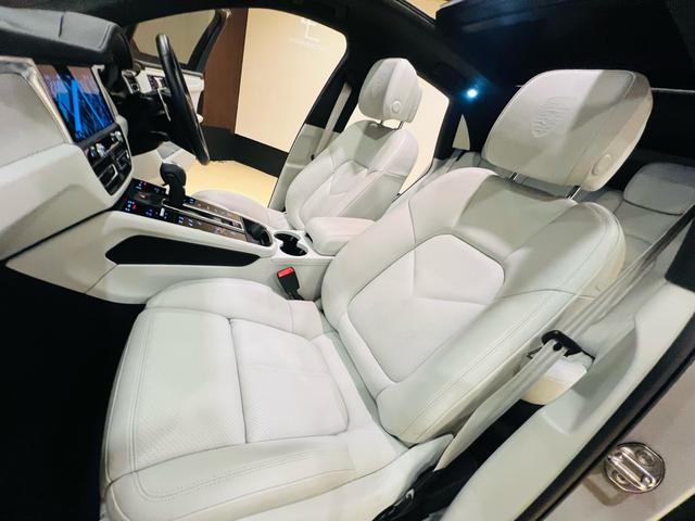 マカン マカンＳ　ＯＰ３９９　ワンオーナー禁煙車　禁煙車　ＯＰスポクロ　ＯＰホワイトレザーＰＫＧ　ＯＰルーフライニング　ＯＰパノラマルーフ　ＯＰ２１インチスパイダーＡＷ　ＯＰエクステリアＰＫＧ　ＯＰテインテッドＬＥ（62枚目）