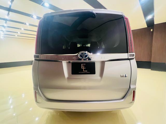 ノア ハイブリッドＸ　純正　ナビ　フルセグテレビ　ＥＴＣ　パワースライドドア　トヨタセーフティセンス　スマートキー（7枚目）