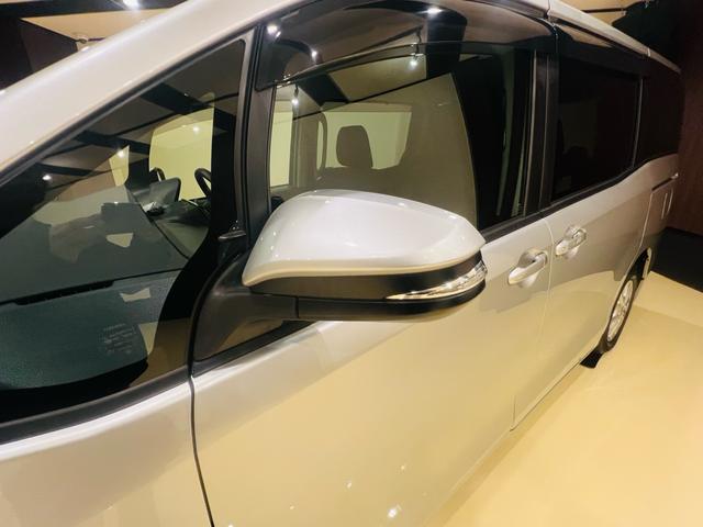 ノア ハイブリッドＸ　純正　ナビ　フルセグテレビ　ＥＴＣ　パワースライドドア　トヨタセーフティセンス　スマートキー（14枚目）