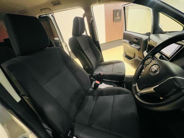 ノア ハイブリッドＸ　純正　ナビ　フルセグテレビ　ＥＴＣ　パワースライドドア　トヨタセーフティセンス　スマートキー（23枚目）