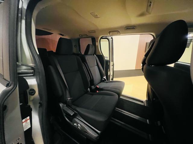 ノア ハイブリッドＸ　純正　ナビ　フルセグテレビ　ＥＴＣ　パワースライドドア　トヨタセーフティセンス　スマートキー（35枚目）