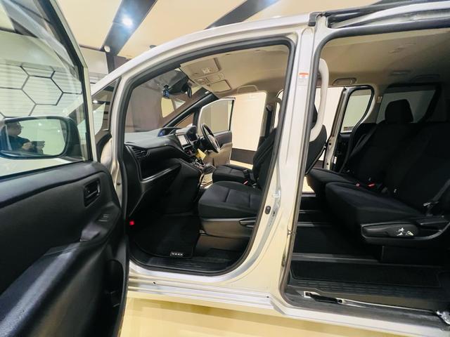 ノア ハイブリッドＸ　純正　ナビ　フルセグテレビ　ＥＴＣ　パワースライドドア　トヨタセーフティセンス　スマートキー（44枚目）