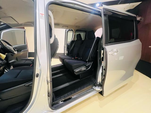 ノア ハイブリッドＸ　純正　ナビ　フルセグテレビ　ＥＴＣ　パワースライドドア　トヨタセーフティセンス　スマートキー（74枚目）