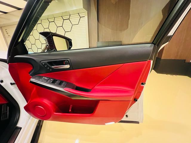 IS IS500 Fスポーツパフォーマンス 2025model OPマークレビンソン トムスマフラー トムスカーボンフルエアロ トムスカーボントランクスポイラー OPサンルーフ OPオレンジキャリパー OP TRDミラー 新車保証(40枚目)