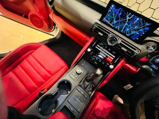 IS IS500 Fスポーツパフォーマンス 2025model OPマークレビンソン トムスマフラー トムスカーボンフルエアロ トムスカーボントランクスポイラー OPサンルーフ OPオレンジキャリパー OP TRDミラー 新車保証(50枚目)