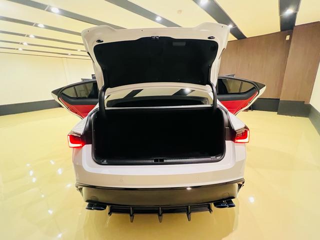 IS IS500 Fスポーツパフォーマンス 2025model OPマークレビンソン トムスマフラー トムスカーボンフルエアロ トムスカーボントランクスポイラー OPサンルーフ OPオレンジキャリパー OP TRDミラー 新車保証(61枚目)