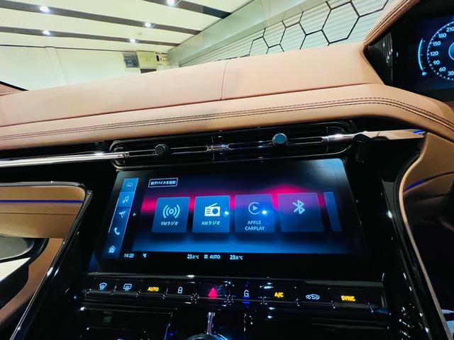 DB12 ベースグレード 正規ディーラー 新車保証 エクステリアマグネットシルバー インテリアオックスフォードタン スモークテールライト サテンブラック21AW ブラックボディーパッケージ ブロンズブレーキキャリパー(39枚目)