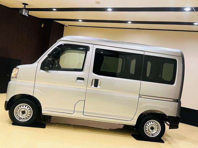 ハイゼットカーゴ ＤＸ　スマートアシスト　ナビ　テレビ　ＥＴＣ　バックカメラ　サイドバイザー　ラバーマットドライブレコーダー　キーレス　コーナーセンサー　サイドバイザー　新車保証　禁煙車（5枚目）