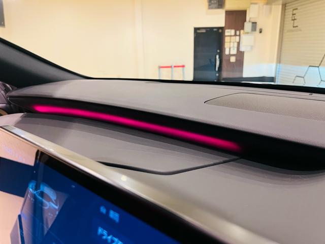 ＲＸ ＲＸ５００ｈ　Ｆスポーツパフォーマンス　２０２５改良モデル　マークレビンソン　ＴＲＤマフラー　ＴＲＤダイナミクスエアロＰＫＧ　大型パノラマルーフ　寒冷地仕様　輻射ヒーター　社外セキュリティシステム　ブラックルーフレール　置くだけ充電（54枚目）