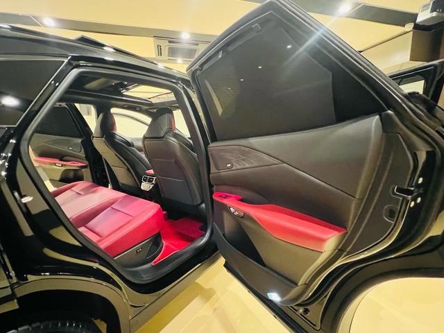 ＲＸ ＲＸ５００ｈ　Ｆスポーツパフォーマンス　２０２５改良モデル　マークレビンソン　ＴＲＤマフラー　ＴＲＤダイナミクスエアロＰＫＧ　大型パノラマルーフ　寒冷地仕様　輻射ヒーター　社外セキュリティシステム　ブラックルーフレール　置くだけ充電（56枚目）