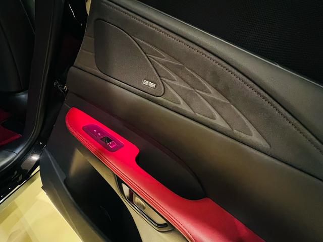 ＲＸ ＲＸ５００ｈ　Ｆスポーツパフォーマンス　２０２５改良モデル　マークレビンソン　ＴＲＤマフラー　ＴＲＤダイナミクスエアロＰＫＧ　大型パノラマルーフ　寒冷地仕様　輻射ヒーター　社外セキュリティシステム　ブラックルーフレール　置くだけ充電（57枚目）