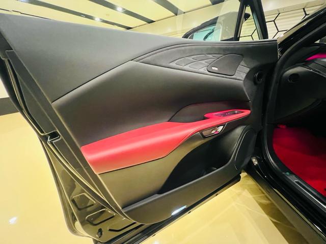 ＲＸ ＲＸ５００ｈ　Ｆスポーツパフォーマンス　２０２５改良モデル　マークレビンソン　ＴＲＤマフラー　ＴＲＤダイナミクスエアロＰＫＧ　大型パノラマルーフ　寒冷地仕様　輻射ヒーター　社外セキュリティシステム　ブラックルーフレール　置くだけ充電（67枚目）