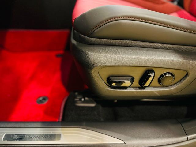 ＲＸ ＲＸ５００ｈ　Ｆスポーツパフォーマンス　２０２５改良モデル　マークレビンソン　ＴＲＤマフラー　ＴＲＤダイナミクスエアロＰＫＧ　大型パノラマルーフ　寒冷地仕様　輻射ヒーター　社外セキュリティシステム　ブラックルーフレール　置くだけ充電（71枚目）