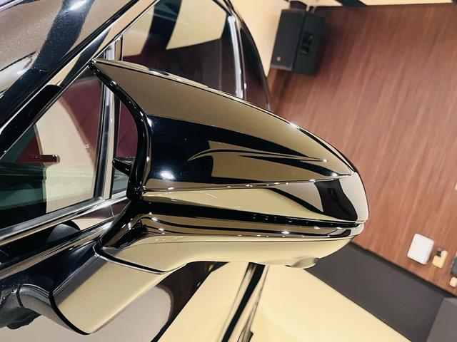 ＲＸ ＲＸ５００ｈ　Ｆスポーツパフォーマンス　マークレビンソン　ＴＲＤダイナミクスフルエアロＰＫＧ　ＴＲＤマフラー　大型パノラマサンルーフ　２１インチＡＷ　輻射ヒーター　置くだけ充電　新車保証　テレビキット　４ＷＤターボ（12枚目）