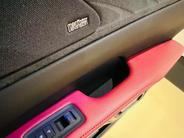 ＲＸ ＲＸ５００ｈ　Ｆスポーツパフォーマンス　マークレビンソン　ＴＲＤダイナミクスフルエアロＰＫＧ　ＴＲＤマフラー　大型パノラマサンルーフ　２１インチＡＷ　輻射ヒーター　置くだけ充電　新車保証　テレビキット　４ＷＤターボ（53枚目）