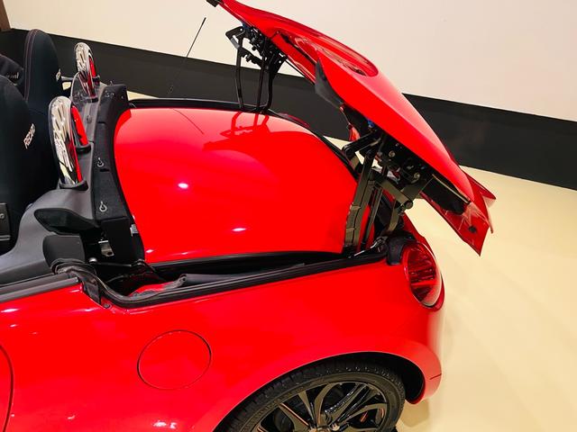 コペン ２ｎｄアニバーサリーエディション　レカロシート　カロッッエリアナビ　フルセグテレビ　ＥＴＣ　シートヒーター　ＭＯＭＯステアリングホイール（26枚目）