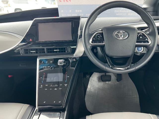 MIRAI ベースグレード レザーシート ステアリングヒーター クリアランスソナー シートメモリー レーダークルーズコントロール バックカメラ フルセグTV LEDヘッドライト パワーシート&シートヒーター 禁煙車(7枚目)