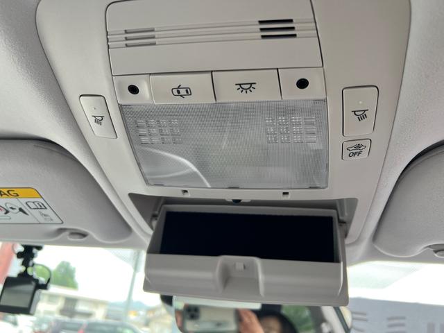 MIRAI ベースグレード レザーシート ステアリングヒーター クリアランスソナー シートメモリー レーダークルーズコントロール バックカメラ フルセグTV LEDヘッドライト パワーシート&シートヒーター 禁煙車(14枚目)