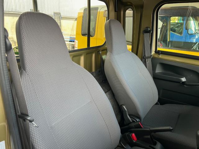 ハイゼットトラック ジャンボSAIIIt ジャンボSAIIIt 4WD スマートアシストIII ナビ(TV視聴可能) 荷台作業灯 デフロック キーレス 5速マニュアル(12枚目)