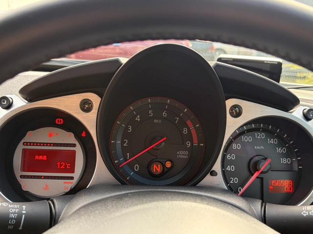 フェアレディＺ バージョンＳＴ　６Ｆ　ワンオーナー　ナビ　バックカメラ　ドラレコ　イグニッションコイル６本交換　燃料ポンプ　レベルセンサー　タンク内　左右交換済　現車確認できる方のみご連絡ください（70枚目）