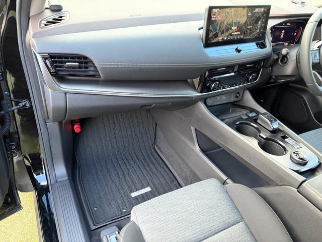 エクストレイル Ｘ　ｅ－４ＯＲＣＥ　禁煙車　ワンオーナー　　７人乗り　ＮＣナビ　ＥＴＣ２．０　前後ドラレコ　アラウンドビューモニター　アルミ　買取車両　内外装仕上　デジタルインナーミラー　寒冷地仕様　１７４１５ｋｍ（62枚目）