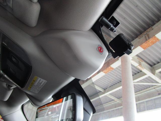 フォレスター アドバンス　４ＷＤ　ハイブリッド　アイサイト　デジタルインナーミラー　フロントビューモニター　サイドビューモニター　レーダークルーズコントロール　プリクラッシュセーフティ　パワーバックドア　パワーシート　ＬＥＤライト（21枚目）