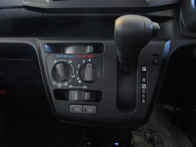 ミライース Ｌ　ＳＡＩＩＩ　４ＷＤ　マートアシスト３　メモリナビ　フルセグＴＶ　Ｂｌｕｅｔｏｏｔｈ接続　ＤＶＤ再生可　バックカメラ　ＥＴＣ　前後コーナーセンサー　オートハイビーム（12枚目）