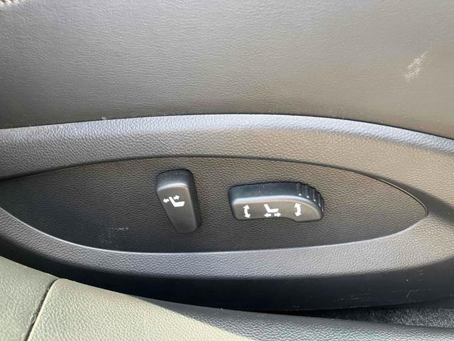 ＦＸ３５ 　左ハンドル　ディスプレイオーディオ　バックカメラ　クルコン　パワーシート　サンルーフ　ナビ　ＧＴＲ純正アルミ（リア用）　車高調　社外マフラー　スマートキー　　シートエアコン　Ｂｌｕｅｔｏｏｔｈ（63枚目）