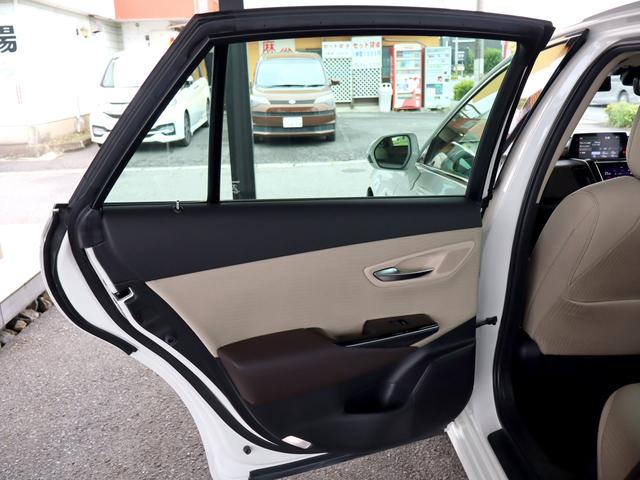 クラウンハイブリッド Ｓ　Ｃパッケージ　後期ＲＳ純正１８インチホイール／アラウンドビューモニター／シートカバー／衝突軽減＆追従機能／ブラインドスポットモニター／ヘッドアップディスプレイ／前後ドラレコ／ＥＴＣ／Ｂｌｕｅｔｏｏｔｈ／記録簿付（58枚目）