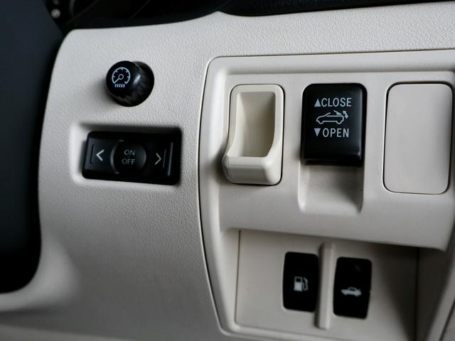 IS IS250C バージョンL シートリペア済み/現行Fスポーツ仕様スピンドルグリル/現行仕様三眼ヘッドライト&シーケンシャルウィンカー/OP18インチホイール/OPウッドコンビハンドル/シートヒーター&クーラー/Bluetooth(47枚目)