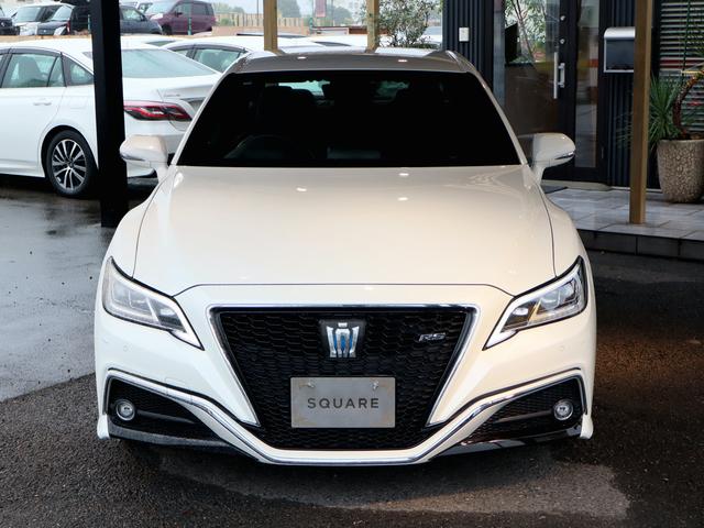 クラウンハイブリッド ＲＳ　ＯＰセーフティパッケージ／ＯＰブラインドスポットモニター／ＯＰヘッドアップディスプレイ／デジタルインナーミラー型ドラレコ／シートカバー／衝突軽減＆追従機能／レーンキープ／４本出しマフラー／ＥＴＣ（17枚目）