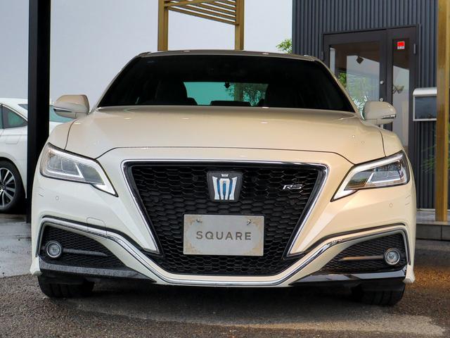 クラウンハイブリッド ＲＳ　ＯＰセーフティパッケージ／ＯＰブラインドスポットモニター／ＯＰヘッドアップディスプレイ／デジタルインナーミラー型ドラレコ／シートカバー／衝突軽減＆追従機能／レーンキープ／４本出しマフラー／ＥＴＣ（18枚目）