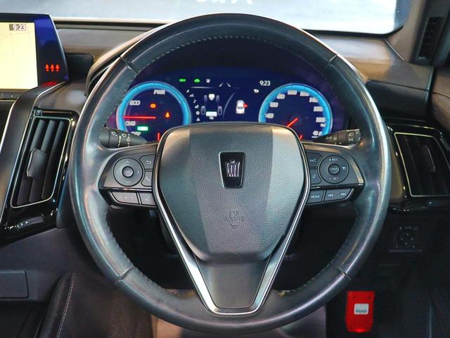 クラウンハイブリッド ＲＳ　ＯＰセーフティパッケージ／ＯＰブラインドスポットモニター／ＯＰヘッドアップディスプレイ／デジタルインナーミラー型ドラレコ／シートカバー／衝突軽減＆追従機能／レーンキープ／４本出しマフラー／ＥＴＣ（30枚目）