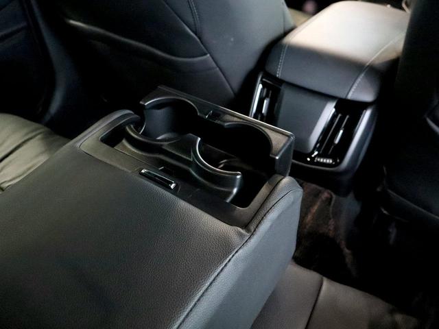 クラウンハイブリッド ＲＳ　ＯＰセーフティパッケージ／ＯＰブラインドスポットモニター／ＯＰヘッドアップディスプレイ／デジタルインナーミラー型ドラレコ／シートカバー／衝突軽減＆追従機能／レーンキープ／４本出しマフラー／ＥＴＣ（40枚目）