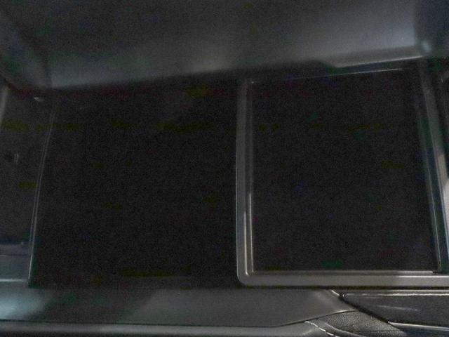 クラウンハイブリッド ＲＳ　ＯＰセーフティパッケージ／ＯＰブラインドスポットモニター／ＯＰヘッドアップディスプレイ／デジタルインナーミラー型ドラレコ／シートカバー／衝突軽減＆追従機能／レーンキープ／４本出しマフラー／ＥＴＣ（48枚目）