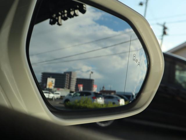 クラウンハイブリッド G-エグゼクティブ OPパノラミックビューモニター/RS純正18インチホイール/純正ドラレコ/衝突軽減&追従機能/ヘッドアップディスプレイ/BSM/デジタルインナーミラー/シートヒーター&クーラー/Bluetooth(24枚目)