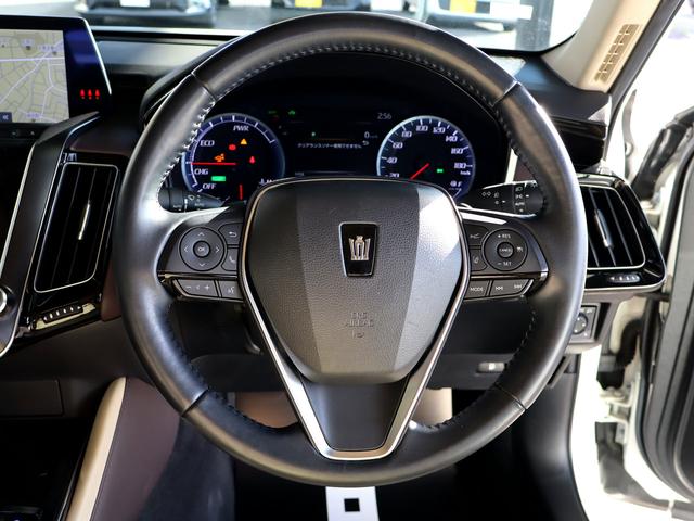 クラウンハイブリッド G-エグゼクティブ OPパノラミックビューモニター/RS純正18インチホイール/純正ドラレコ/衝突軽減&追従機能/ヘッドアップディスプレイ/BSM/デジタルインナーミラー/シートヒーター&クーラー/Bluetooth(29枚目)