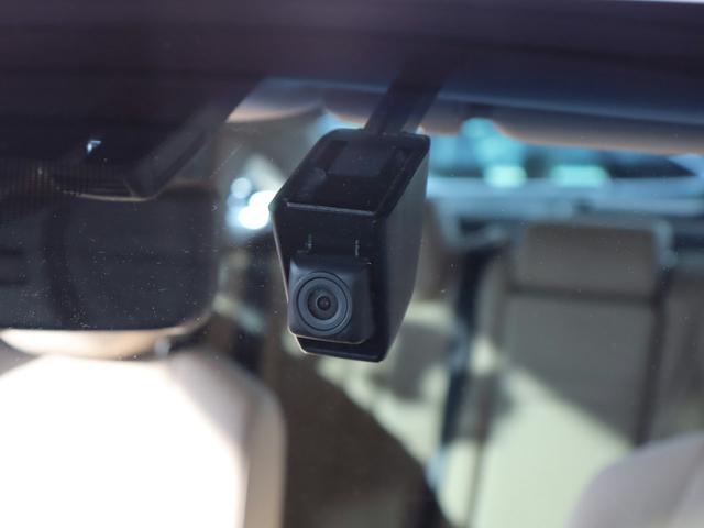 クラウンハイブリッド G-エグゼクティブ OPパノラミックビューモニター/RS純正18インチホイール/純正ドラレコ/衝突軽減&追従機能/ヘッドアップディスプレイ/BSM/デジタルインナーミラー/シートヒーター&クーラー/Bluetooth(31枚目)