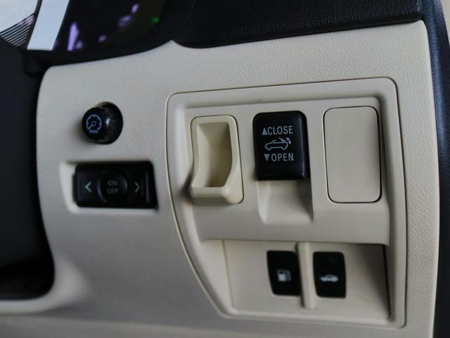 ＩＳ ＩＳ２５０Ｃ　バージョンＬ　シートリペア済／現行Ｆスポーツ仕様スピンドルグリル／現行仕様ヘッドライト＆流ウィンカー／ＯＰソナー／ＯＰ１８インチホイール／ＯＰウッドコンビハンドル／３６０度ドラレコ／Ｂｌｕｅｔｏｏｔｈ／ＥＴＣ（47枚目）