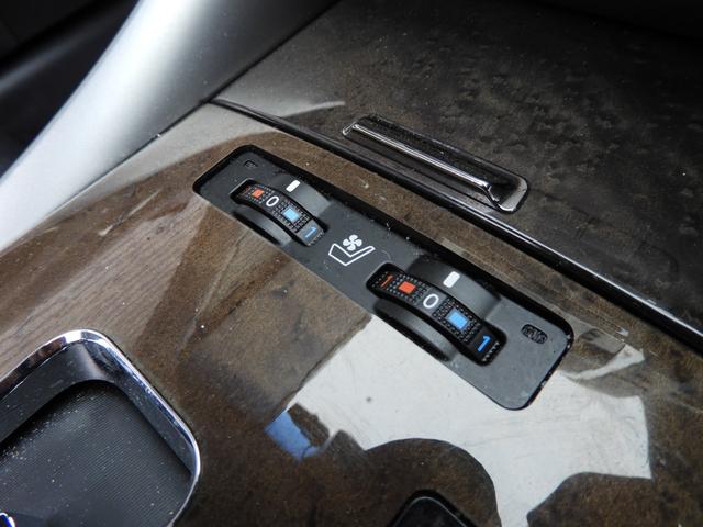 ＩＳ ＩＳ２５０Ｃ　バージョンＬ　後期車／３０系仕様ヘッドライト／３０後期Ｆスポ仕様スピンドルグリル／ブラックレザーシート／シートヒーター＆クーラー／ドラレコ／シートメモリー／オートライト／Ｂｌｕｅｔｏｏｔｈ／ＥＴＣ／記録簿付（37枚目）