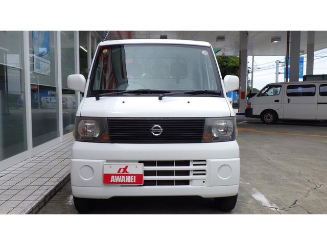 クリッパートラック 　４ＷＤ　ＡＴ車　エアコン　パワステ　エアバック　フロアマット　ドアバイザー（2枚目）