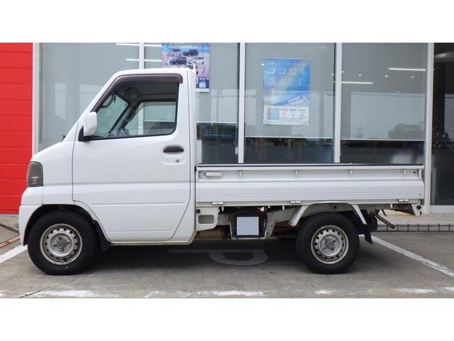 クリッパートラック 　４ＷＤ　ＡＴ車　エアコン　パワステ　エアバック　フロアマット　ドアバイザー（3枚目）