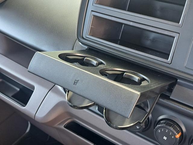 キャンター 全低床強化ダンプ　新型！リアビューカメラ　オリジナルステンレスバンパー　カーナビ　ＥＴＣ　全低床ダンプ　４ナンバー３ｔ強化ダンプ　純正メッキパーツ　中外可動式コボレーン　中間ピン装備　オーバーヘッドシェルフ（43枚目）