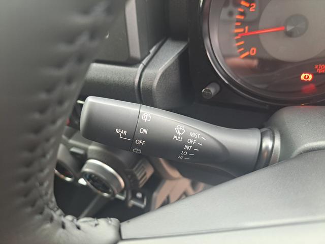 ジムニー XC 届出済み未使用車 4型 5MT パートタイム4WD クリアランスソナー LEDヘッドライト クルーズコントロール デュアルセンサーブレーキ シートヒーター メーカー保証付き(25枚目)