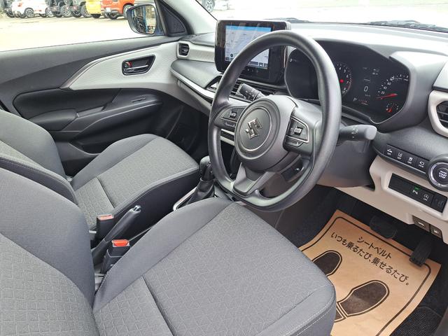 スイフト ハイブリッドＭＸ　４ＷＤ　全方位モニター付メモリーナビゲーション　メーカー保証継承付き　衝突軽減装置　レーダークルーズ　コーナーセンサ　ＬＥＤヘッド　オートハイビーム　オートライト　オートエアコン　純正１６インチアルミ（17枚目）