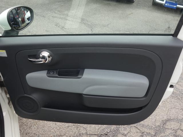 500 1.2 ポップ 禁煙車/社外ナビTV/ETC/ドライブレコーダー/キーレス/後期型/国産ディーラー下取り車/(11枚目)